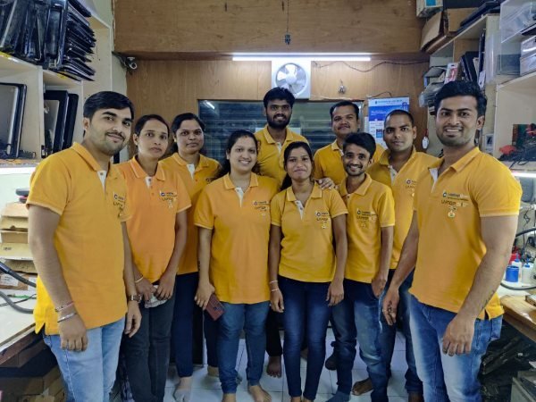 Laptop Care Pune expert technicians repairing laptops and computers